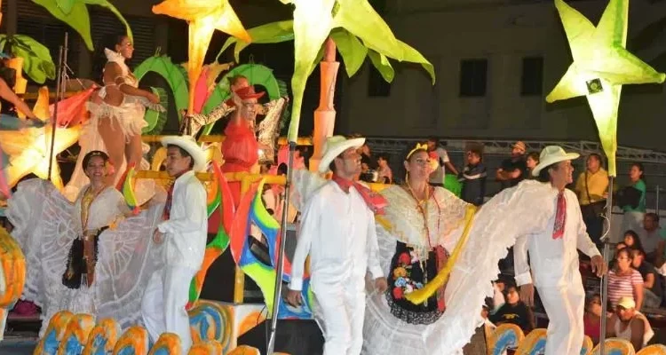 Así se vivió el primer gran desfile del Carnaval de Veracruz 2023