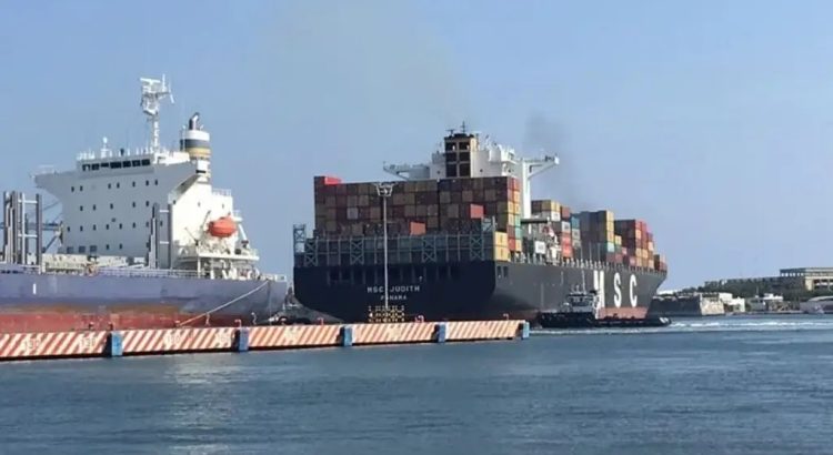 Puertos a la navegación de Veracruz permanecen cerrados por evento norte