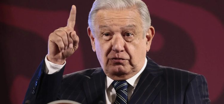 AMLO aclara que solo desaparecerán 10 organismos autónomos