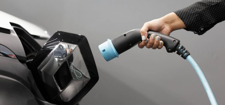 Batería de litio para vehículos eléctricos podrá cargarse en 5 minutos