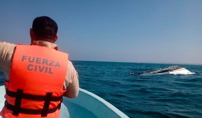 Se hunde yate con 10 personas a bordo, en Veracruz