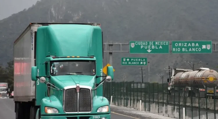 Inseguridad en carreteras impacta a empresas portuarias de Veracruz