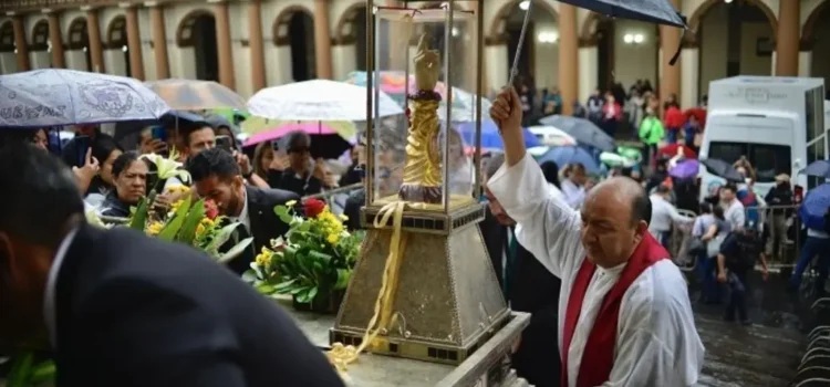 Reliquias de San Judas Tadeo llegan a la Catedral de Xalapa