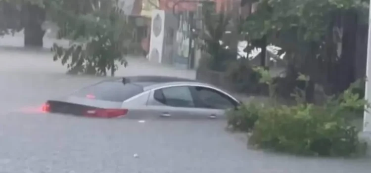 VIDEO: Lluvia deja bajo el agua a Coatzacoalcos, Veracruz