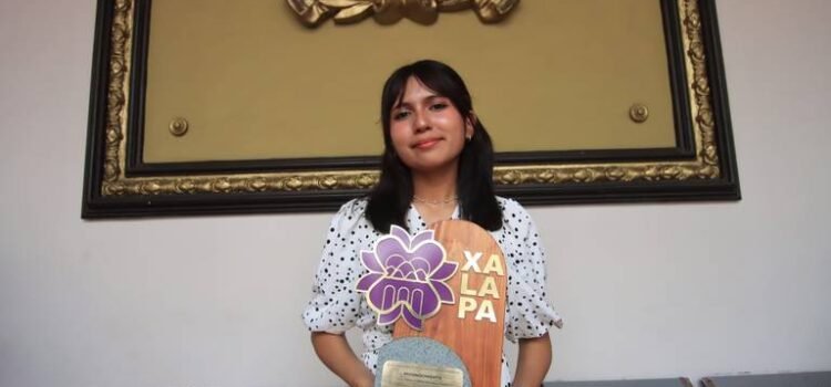 Veracruzana Ángela Olazarán, primera mujer de Latinoamérica en ser la mejor estudiante del mundo Veracruzana Ángela Olazarán, primera mujer de Latinoamérica en ser la mejor estudiante del mundo