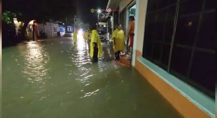 SEV suspende clases en sur de Veracruz por afectaciones de la depresión tropical 11-E