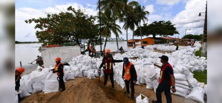 Río Papaloapan sobrepasa su nivel máximo; autoridades prevén se desborde este sábado o domingo