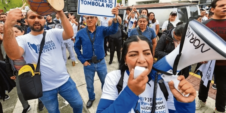 Colectivo de jueces lanza ruedas de prensa diarias para enfrentar la narrativa oficial sobre la reforma judicial