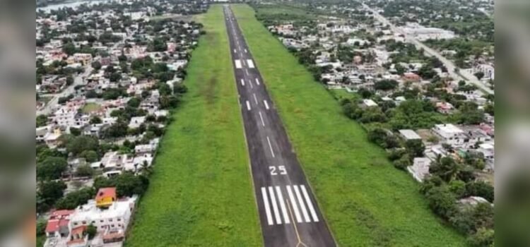 Secretaría de Marina reinaugura aeropista de Tuxpan “Fausto Vega Santander”