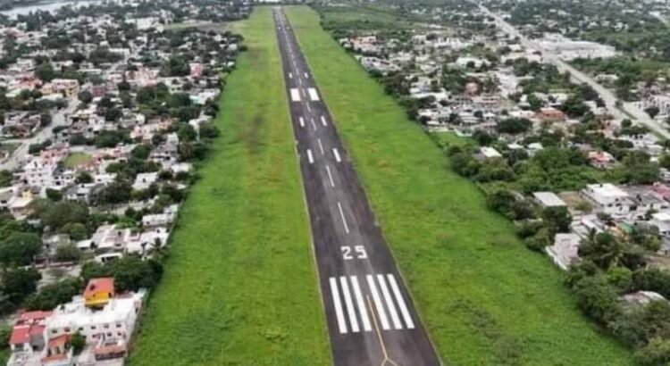 Secretaría de Marina reinaugura aeropista de Tuxpan “Fausto Vega Santander”