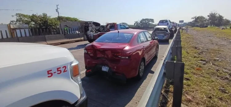 Dos carambolas de 14 vehículos dejan nueve personas heridas en Córdoba