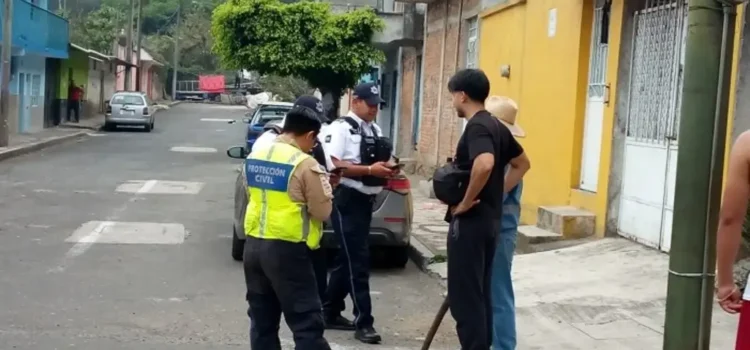 Rescatan a padre e hijo extraviados en el Cerro del Borrego en Orizaba, Veracruz