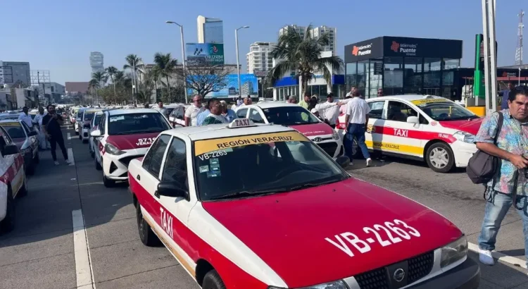 Taxistas protestan contra choferes de aplicación en Veracruz – Boca del Río