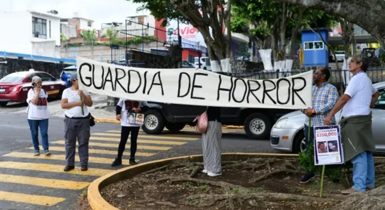 Organizaciones civiles protestan contra homenaje a Fidel Herrera, exgobernador de Veracruz