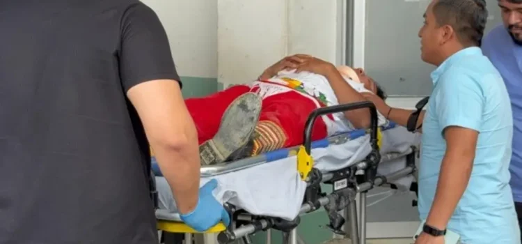 Tres voladores de Papantla siguen hospitalizados tras caída