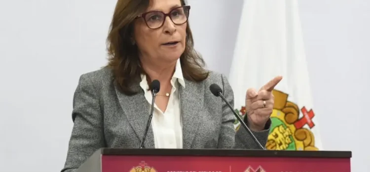 Rocío Nahle amaga con retirar concesión a taxistas que suban tarifas