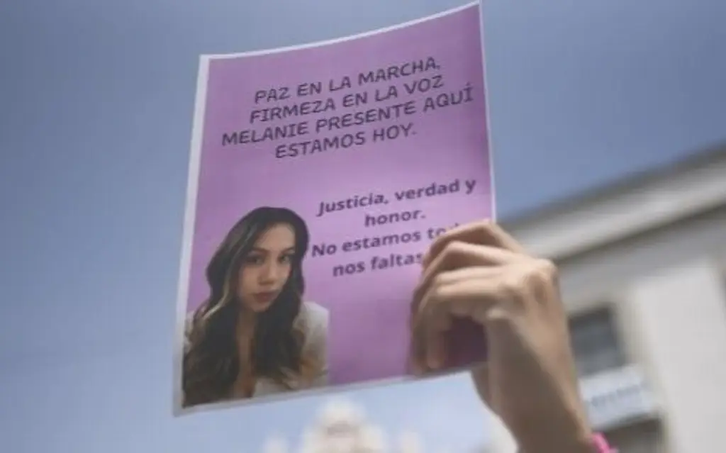 Alumnos de la UV exigen justicia por estudiante de Psicología hallada sin vida
