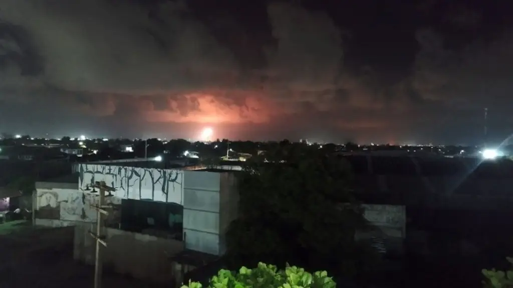Incendio en Pajaritos sigue activo tras 28 horas; está bajo control